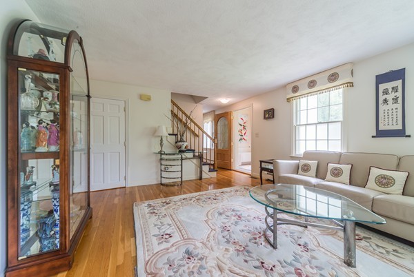 20 Ridge Road Newton, MA 02468 - Photo 4 of 23