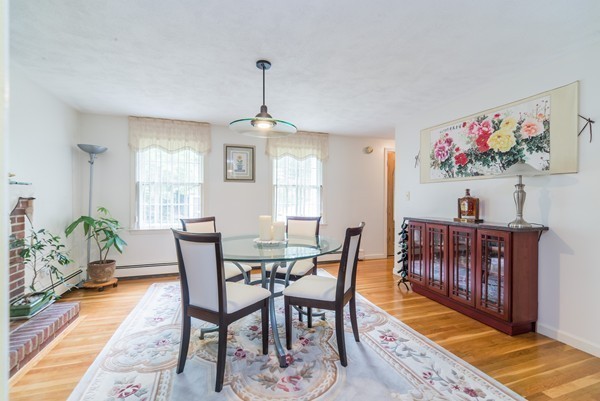 20 Ridge Road Newton, MA 02468 - Photo 5 of 23