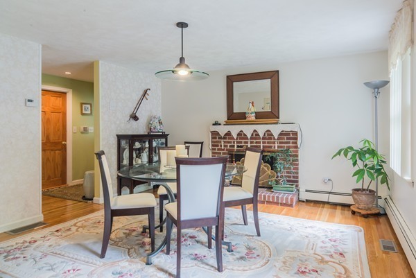 20 Ridge Road Newton, MA 02468 - Photo 6 of 23