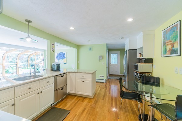 20 Ridge Road Newton, MA 02468 - Photo 8 of 23