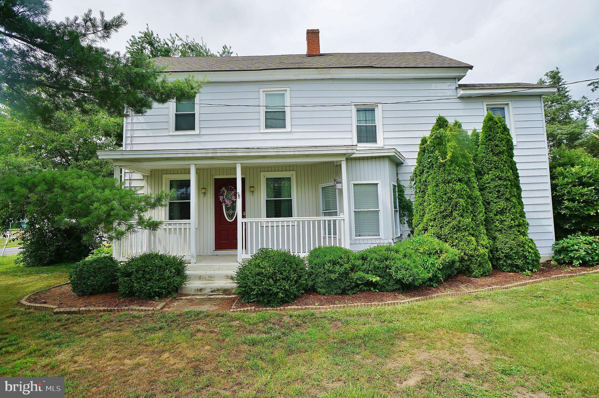 10 Upper Neck Road Pittsgrove, NJ 08318 - Photo 2 of 18 a front view of a house with a yard