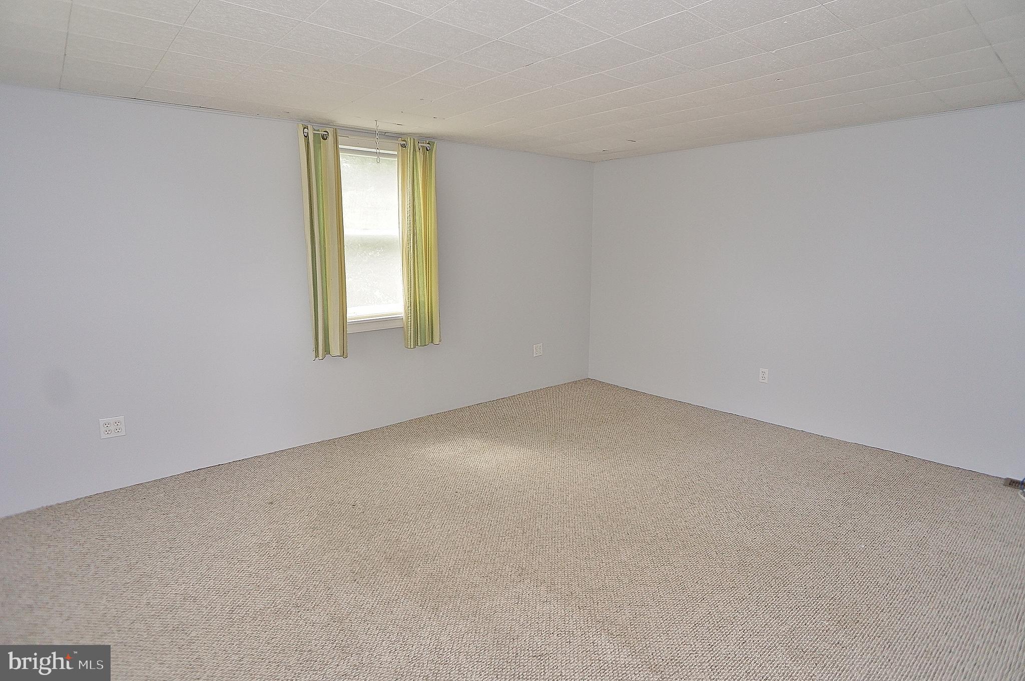 10 Upper Neck Road Pittsgrove, NJ 08318 - Photo 16 of 18 an empty room with a window