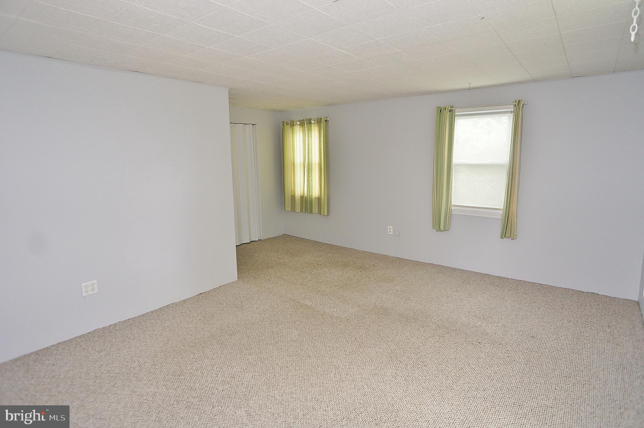 10 Upper Neck Road Pittsgrove, NJ 08318 - Photo 17 of 18 an empty room with windows