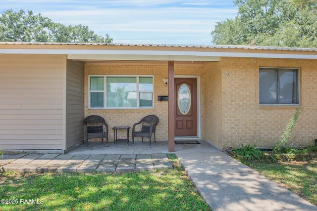 $170,000 | 309 Azalea Drive, New Iberia, LA 70563
