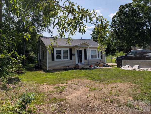 $124,000 | 108 South Cherry Street, Cherryville, NC 28021