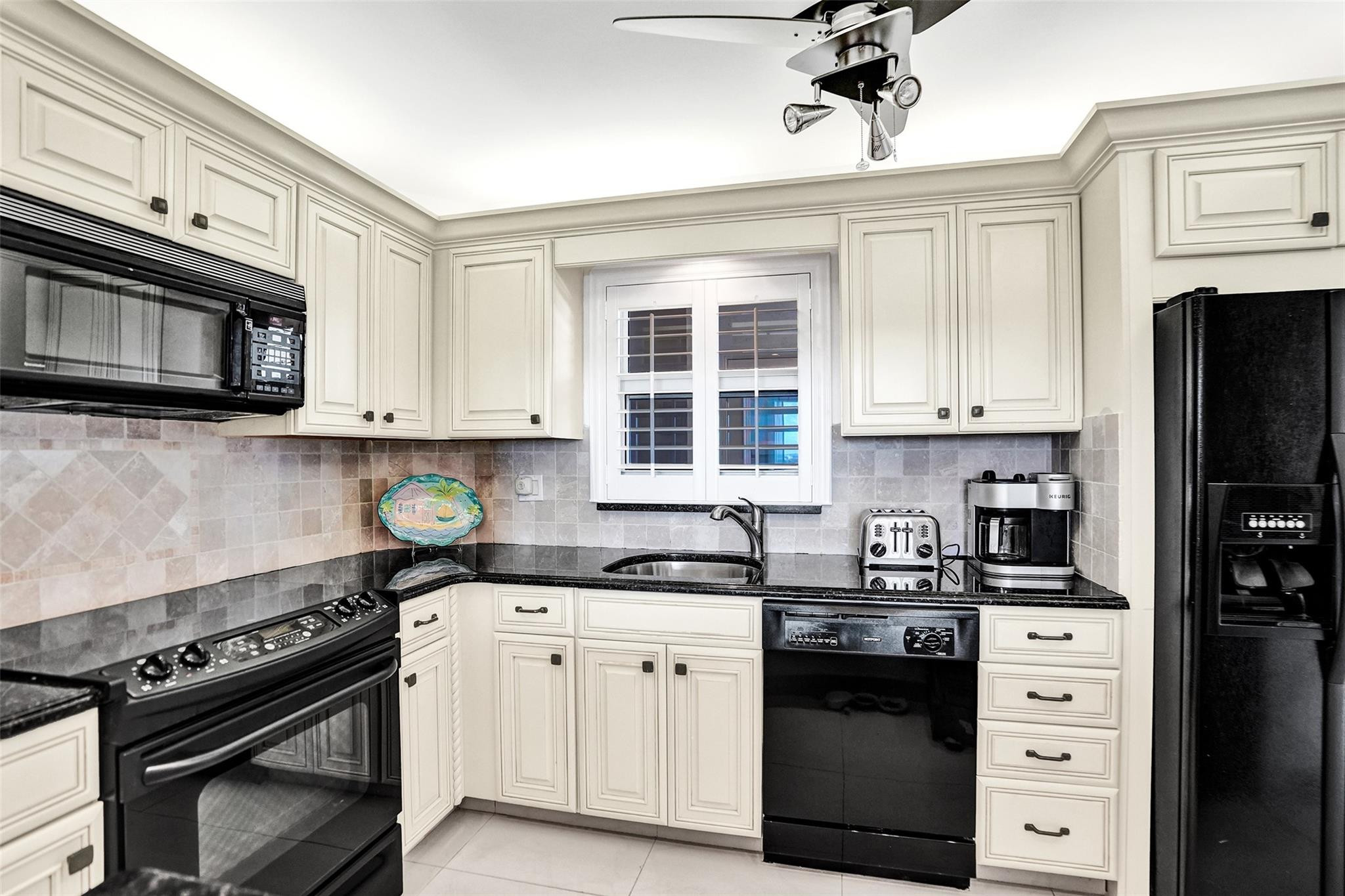 303 North Riverside Drive, Unit PH3 Pompano Beach, FL 33062 - Photo 11 of 32 Photo 11