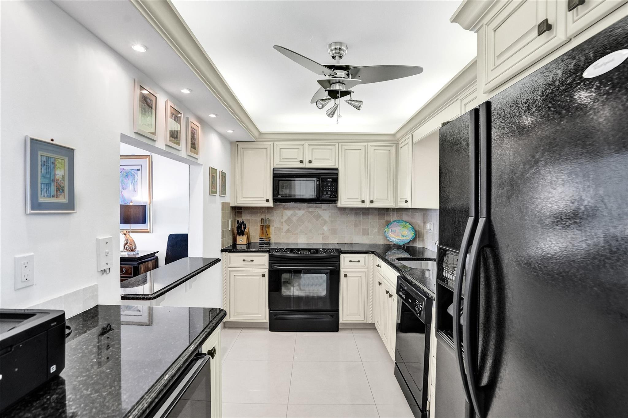 303 North Riverside Drive, Unit PH3 Pompano Beach, FL 33062 - Photo 10 of 32 Photo 10