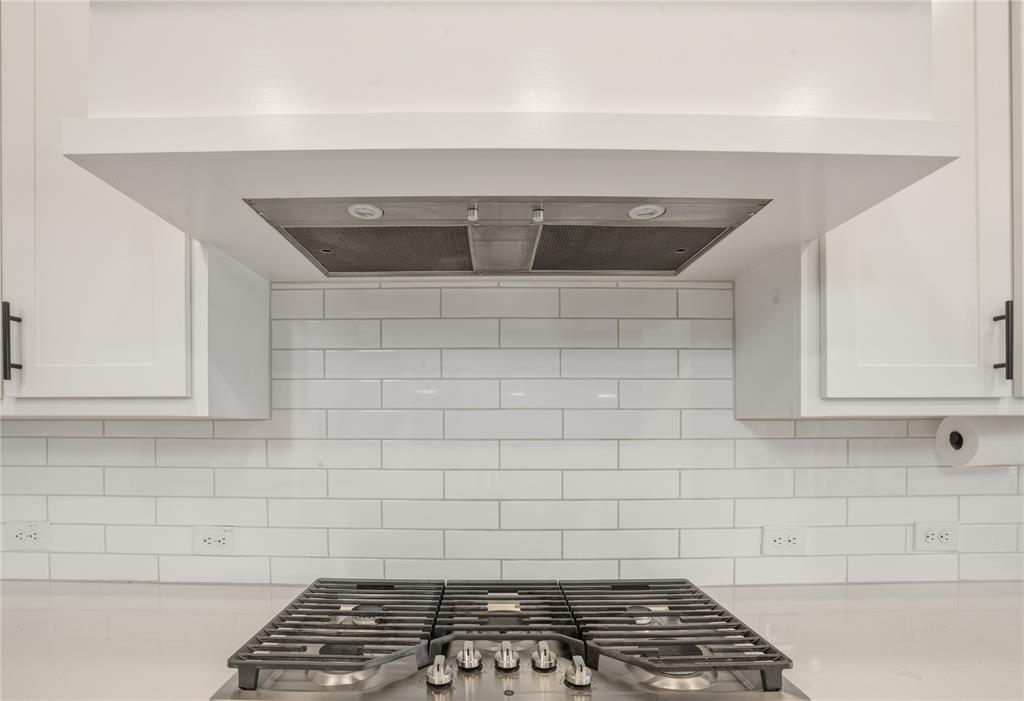908 Maple Leaf Lane Haslet, TX 76052 - Photo 16 of 40 a bathroom with a sink