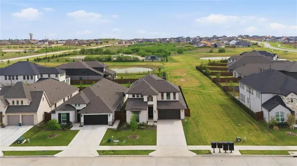 $3,300 | 908 Maple Leaf Lane, Haslet, TX 76052