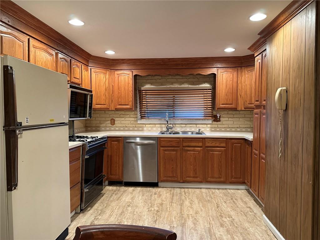 169 Spring Hill Road Aliquippa, PA 15001 - Photo 7 of 23 Gallery Image 7
