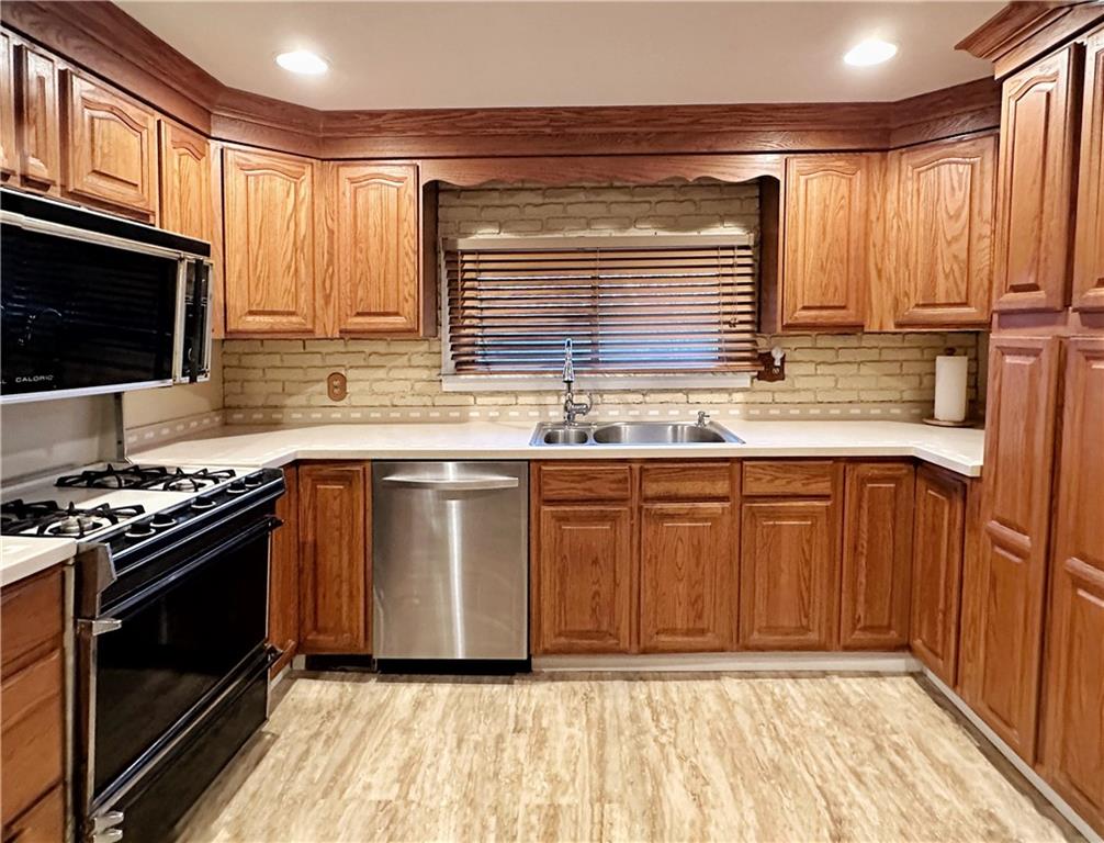 169 Spring Hill Road Aliquippa, PA 15001 - Photo 9 of 23 Gallery Image 9