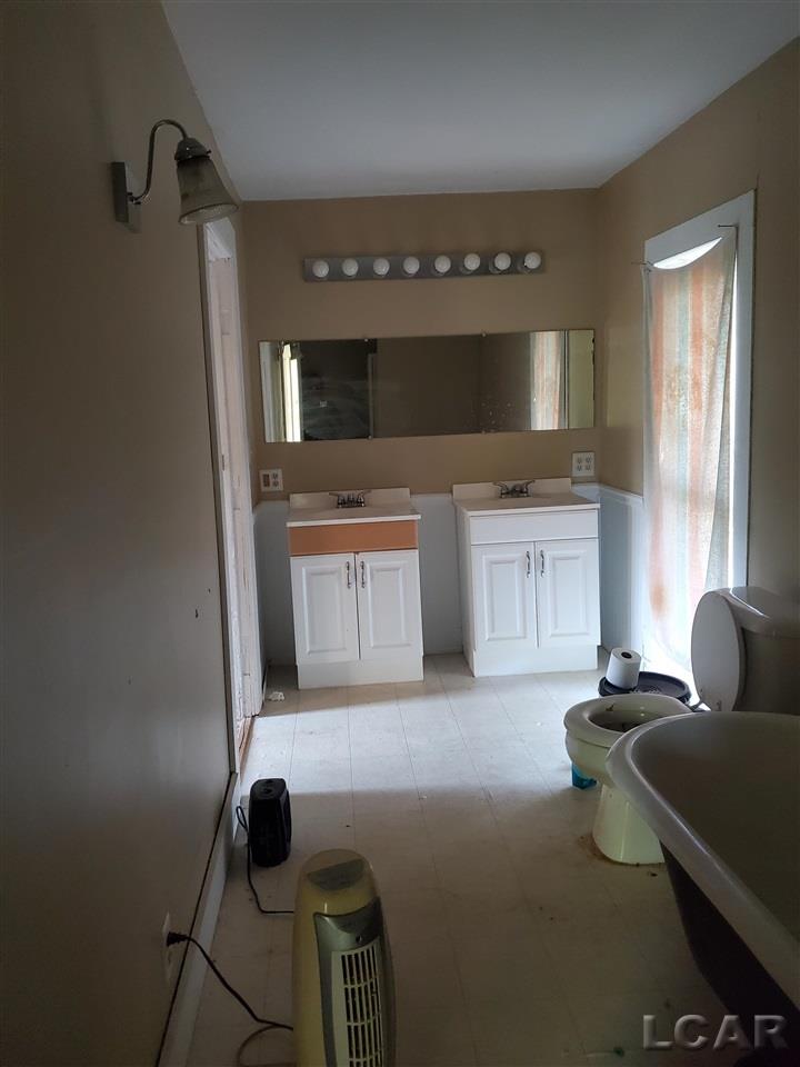 7147 Ridge Highway Britton, MI 49229 - Photo 12 of 16 2nd Floor Bathroom