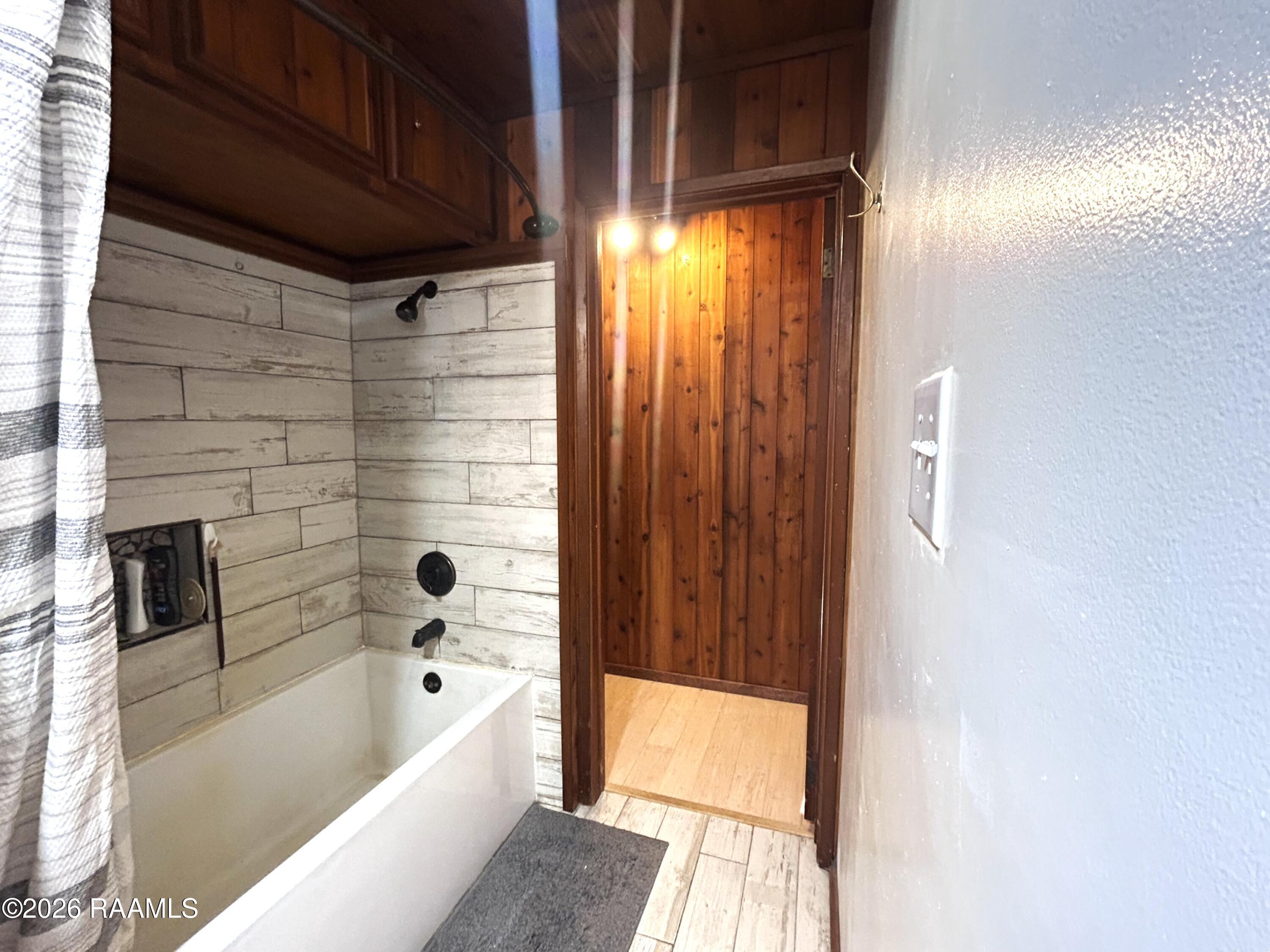 359 Sandpiper Place Sunset, LA 70584 - Photo 13 of 49 Bathroom (2) 359 Sandpiper Sunset