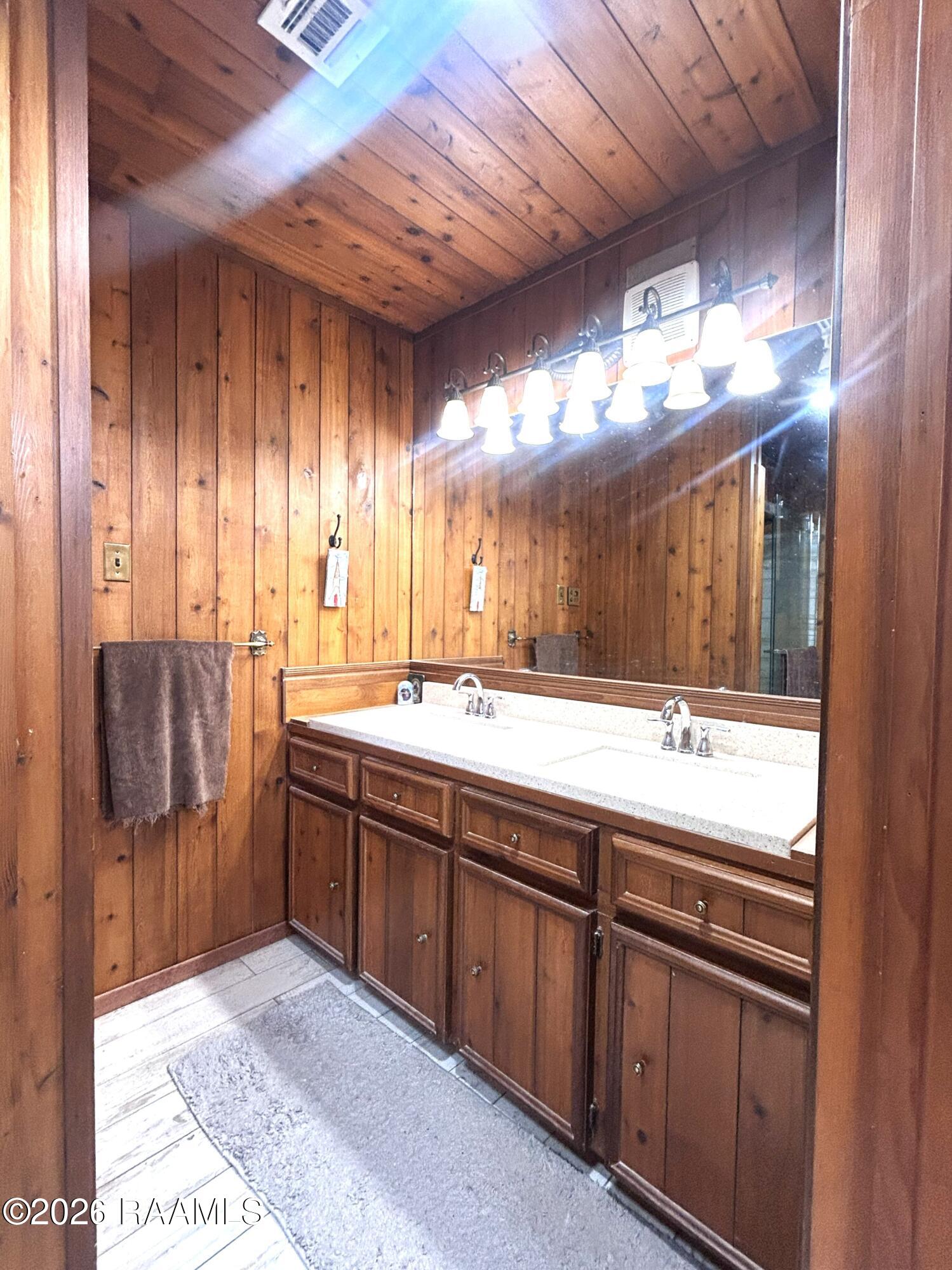 359 Sandpiper Place Sunset, LA 70584 - Photo 22 of 49 Primary Ensuite Bathroom (3) 359 Sandpip
