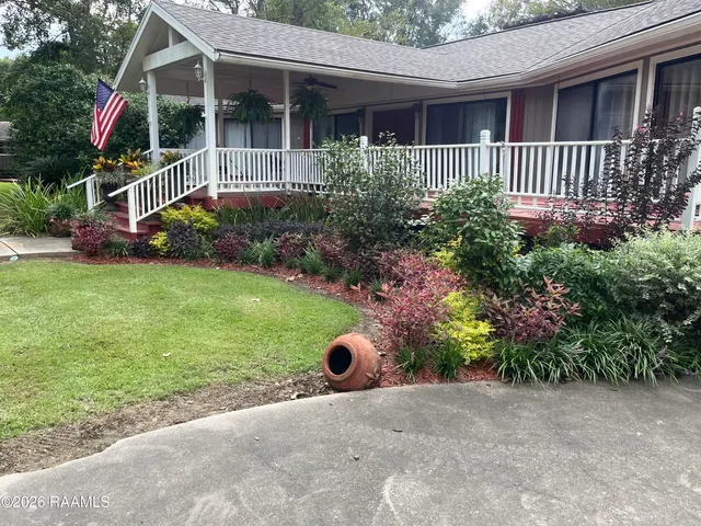 $335,000 | 359 Sandpiper Place, Sunset, LA 70584