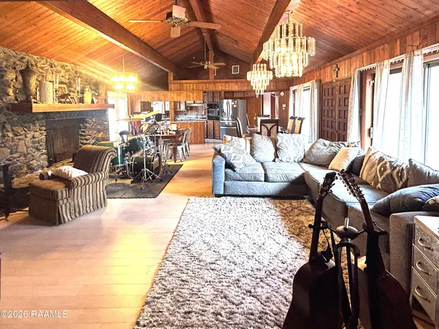 $335,000 | 359 Sandpiper Place, Sunset, LA 70584