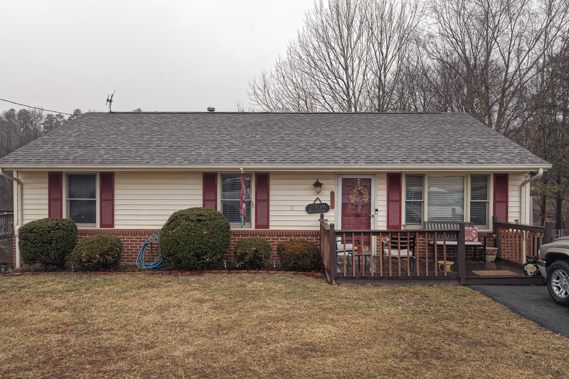 814 Ruddell Road Vinton, VA 24179 - Photo 1 of 24 Front