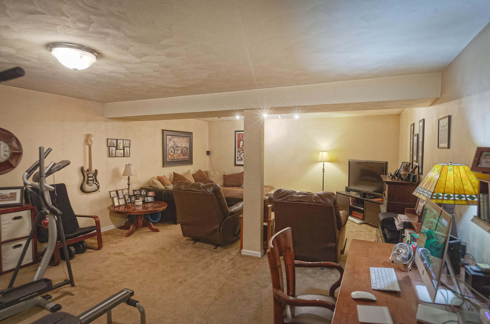 814 Ruddell Road Vinton, VA 24179 - Photo 20 of 24 Family Room