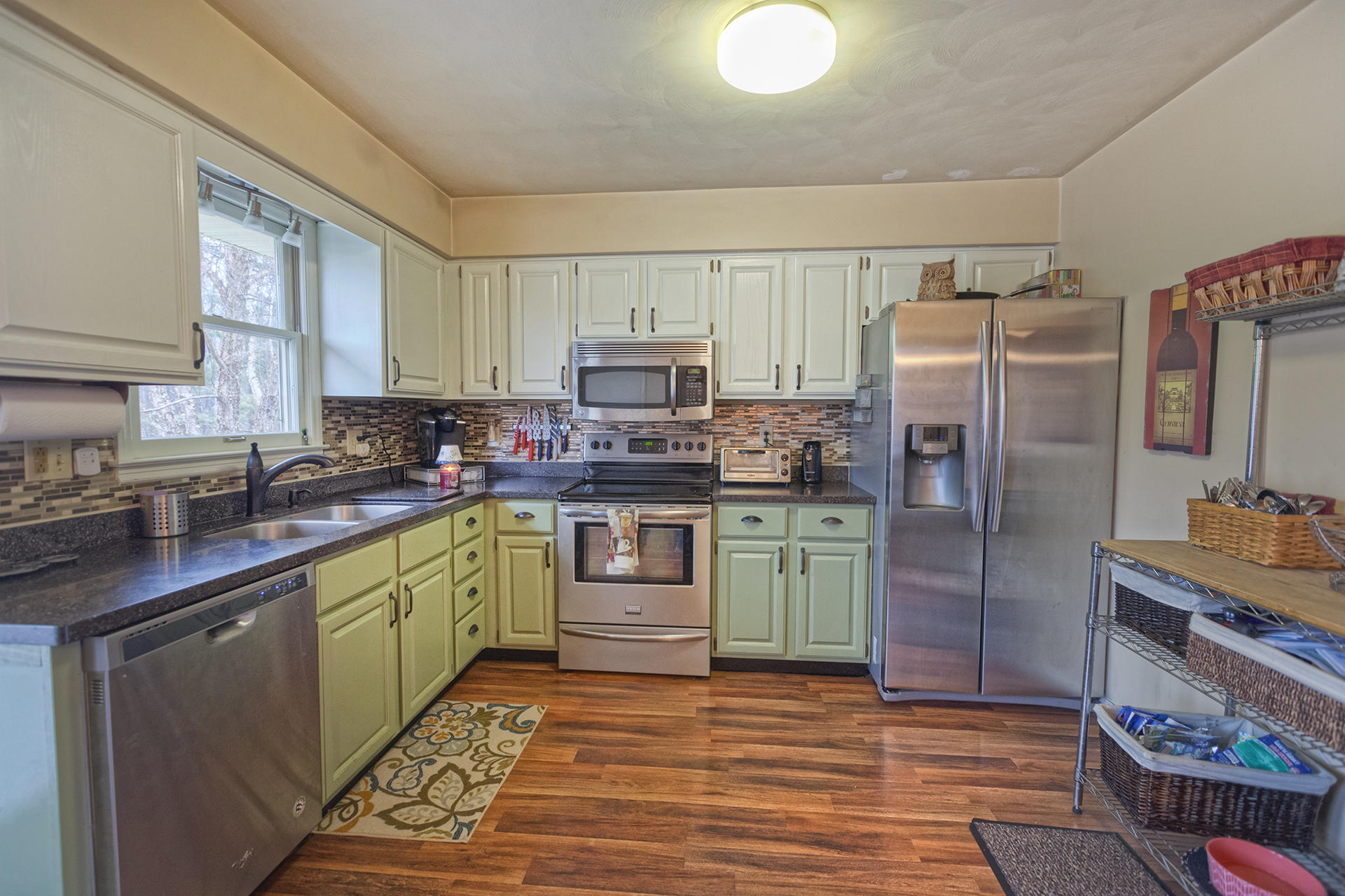 814 Ruddell Road Vinton, VA 24179 - Photo 8 of 24 Kitchen