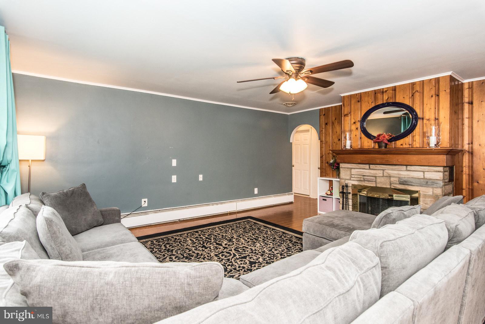1145 County Line Road Huntingdon Valley, PA 19006 - Photo 15 of 53 Living Room