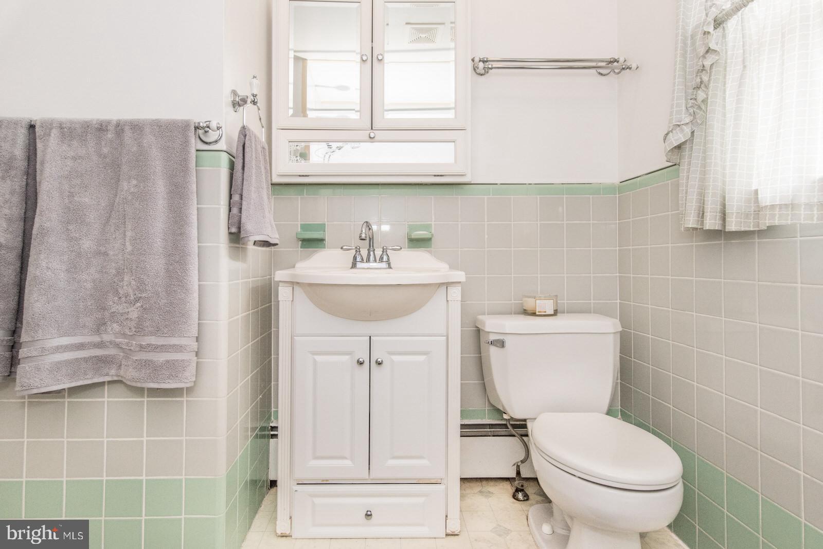 1145 County Line Road Huntingdon Valley, PA 19006 - Photo 29 of 53 Hall bath with linen closet
