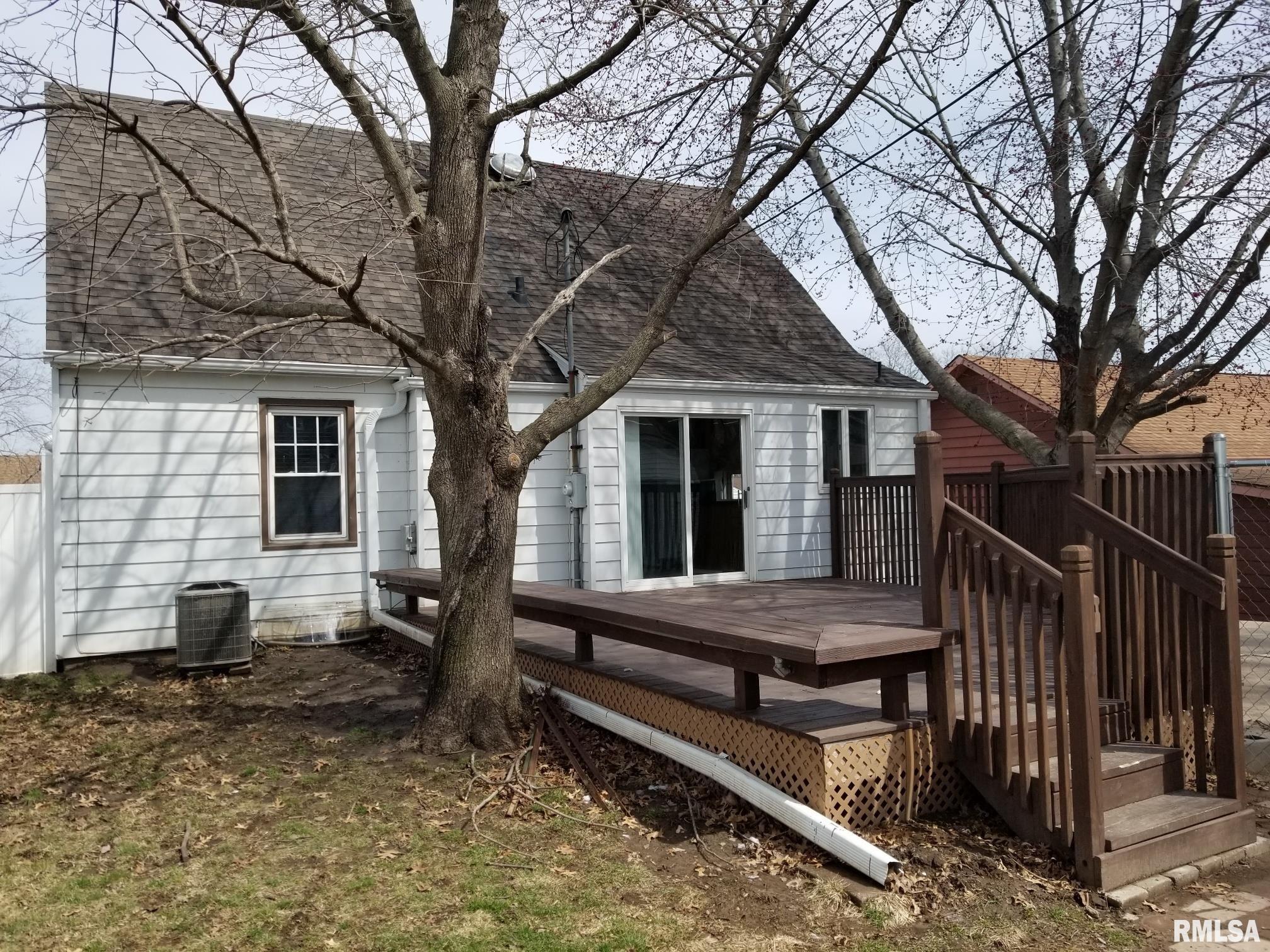 112 Middle Road Muscatine, IA 52761 - Photo 13 of 22 Gallery Image 13
