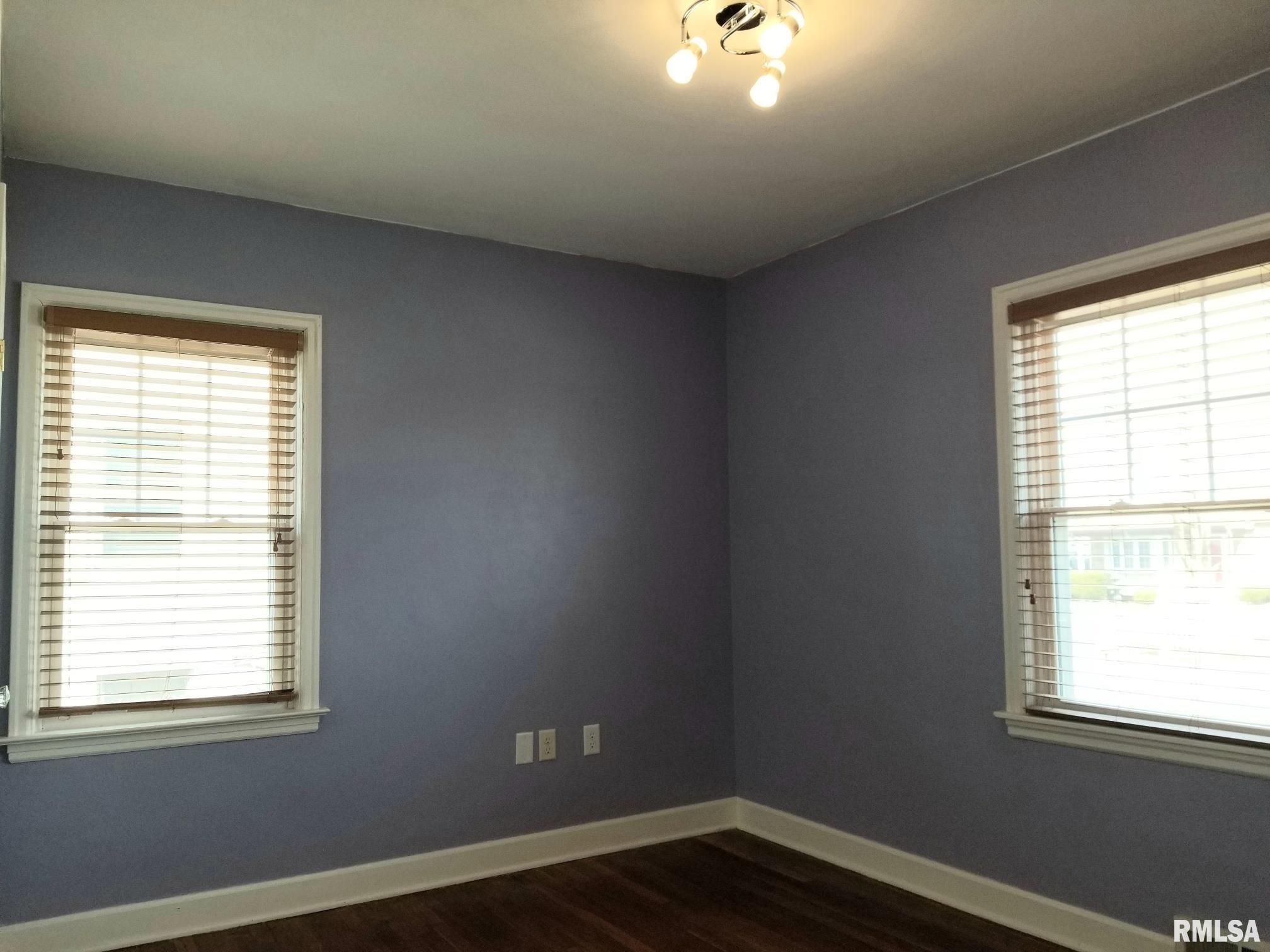 112 Middle Road Muscatine, IA 52761 - Photo 3 of 22 Gallery Image 3
