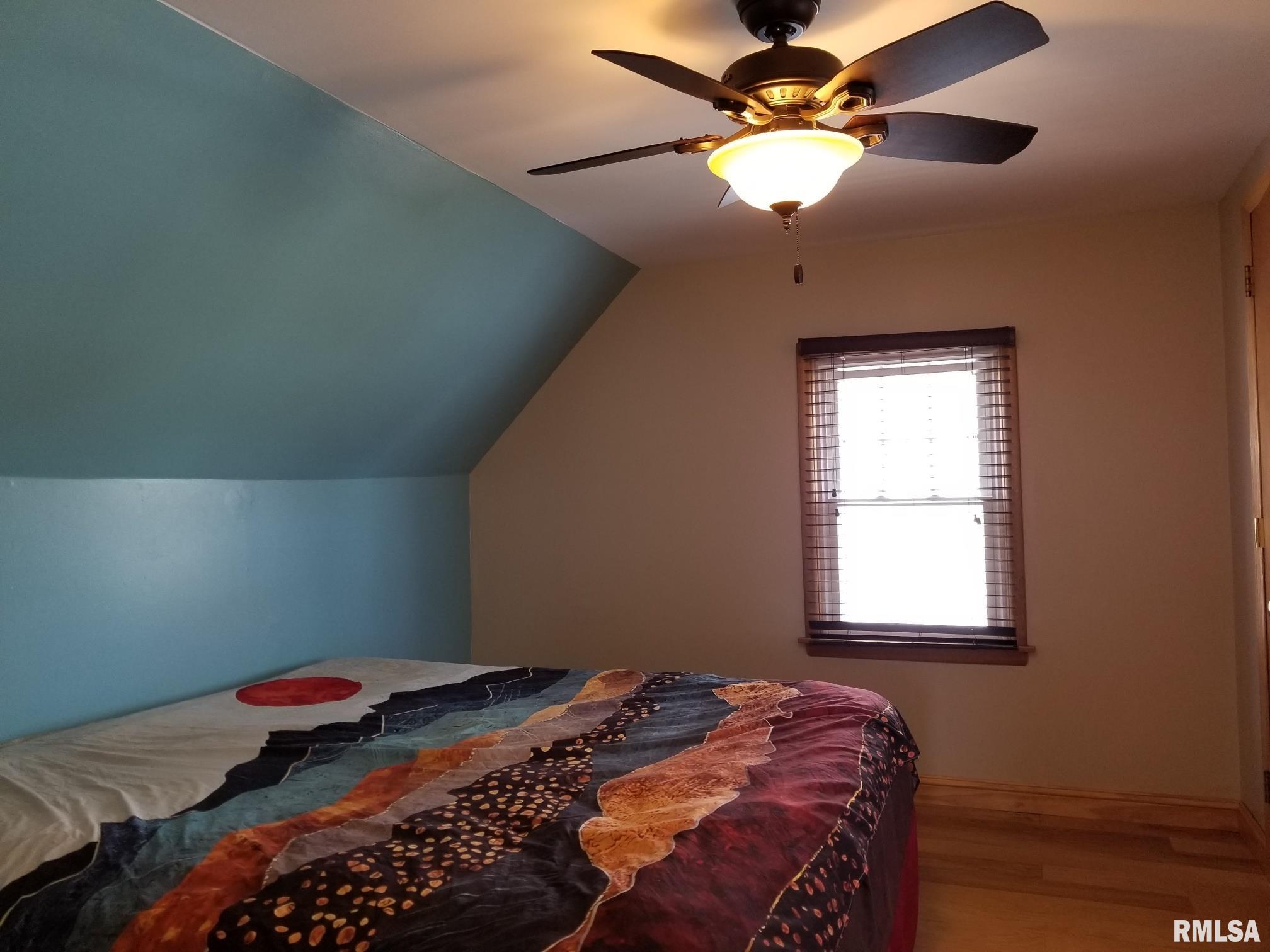 112 Middle Road Muscatine, IA 52761 - Photo 8 of 22 Gallery Image 8