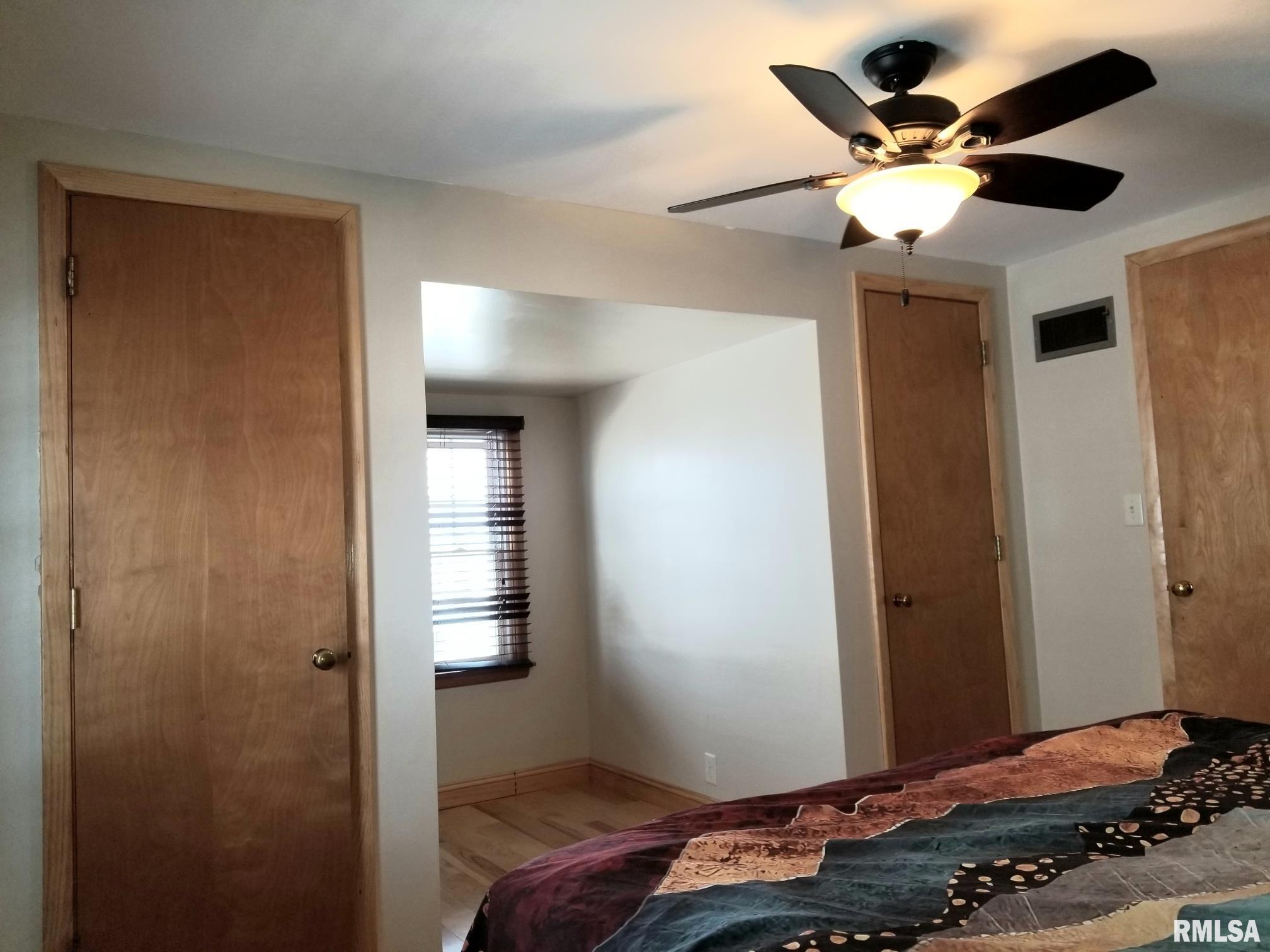 112 Middle Road Muscatine, IA 52761 - Photo 10 of 22 Gallery Image 10