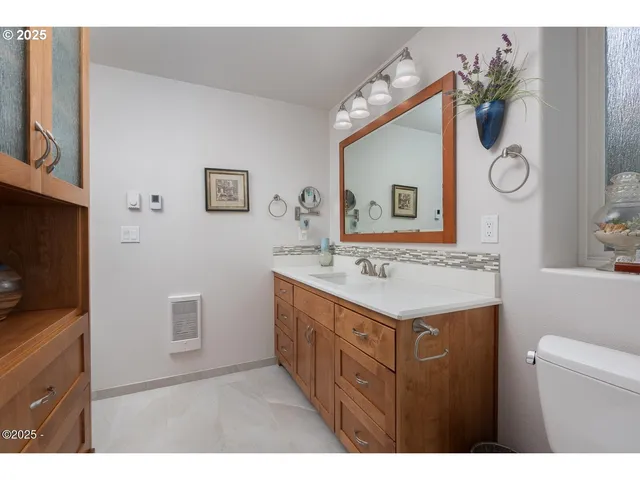 $999,900 | 3301 Northwest Hidden Lake Drive, Waldport, OR 97394