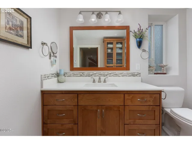 $999,900 | 3301 Northwest Hidden Lake Drive, Waldport, OR 97394