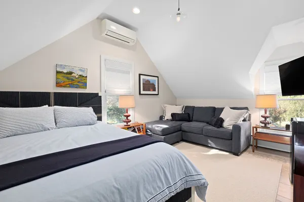 $45,000 | 26 Willow Street, Southampton, NY 11968