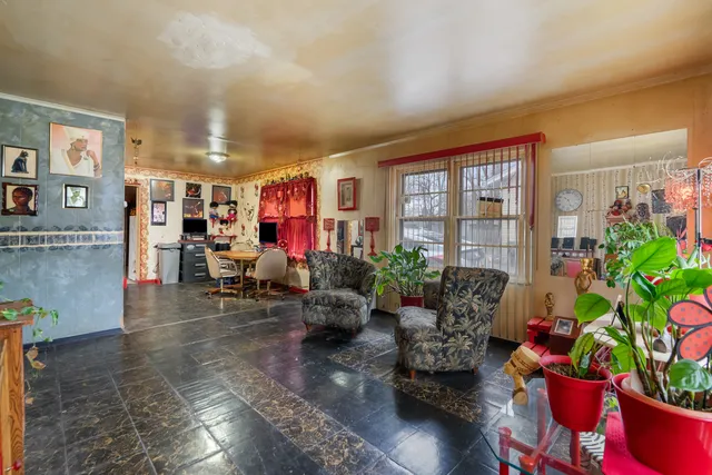 $162,000 | 15319 Cherry Lane, Markham, IL 60428