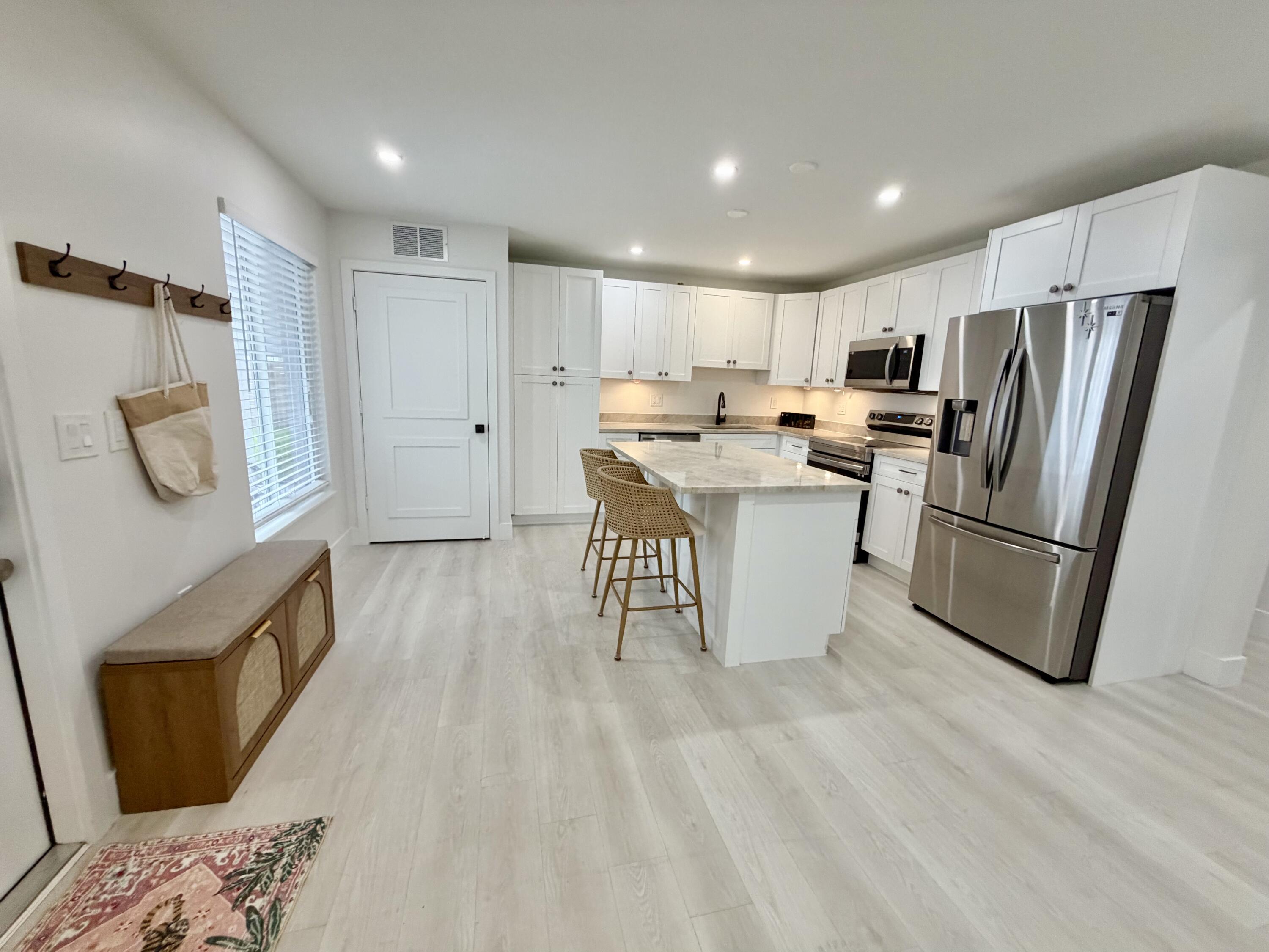 1279 Beach Road, Unit 3 West Palm Beach, FL 33404 - Photo 12 of 27 IMG_0575