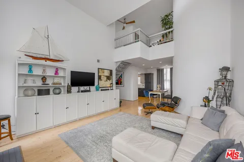 $1,379,000 | Undisclosed Address, Los Angeles, CA 90049