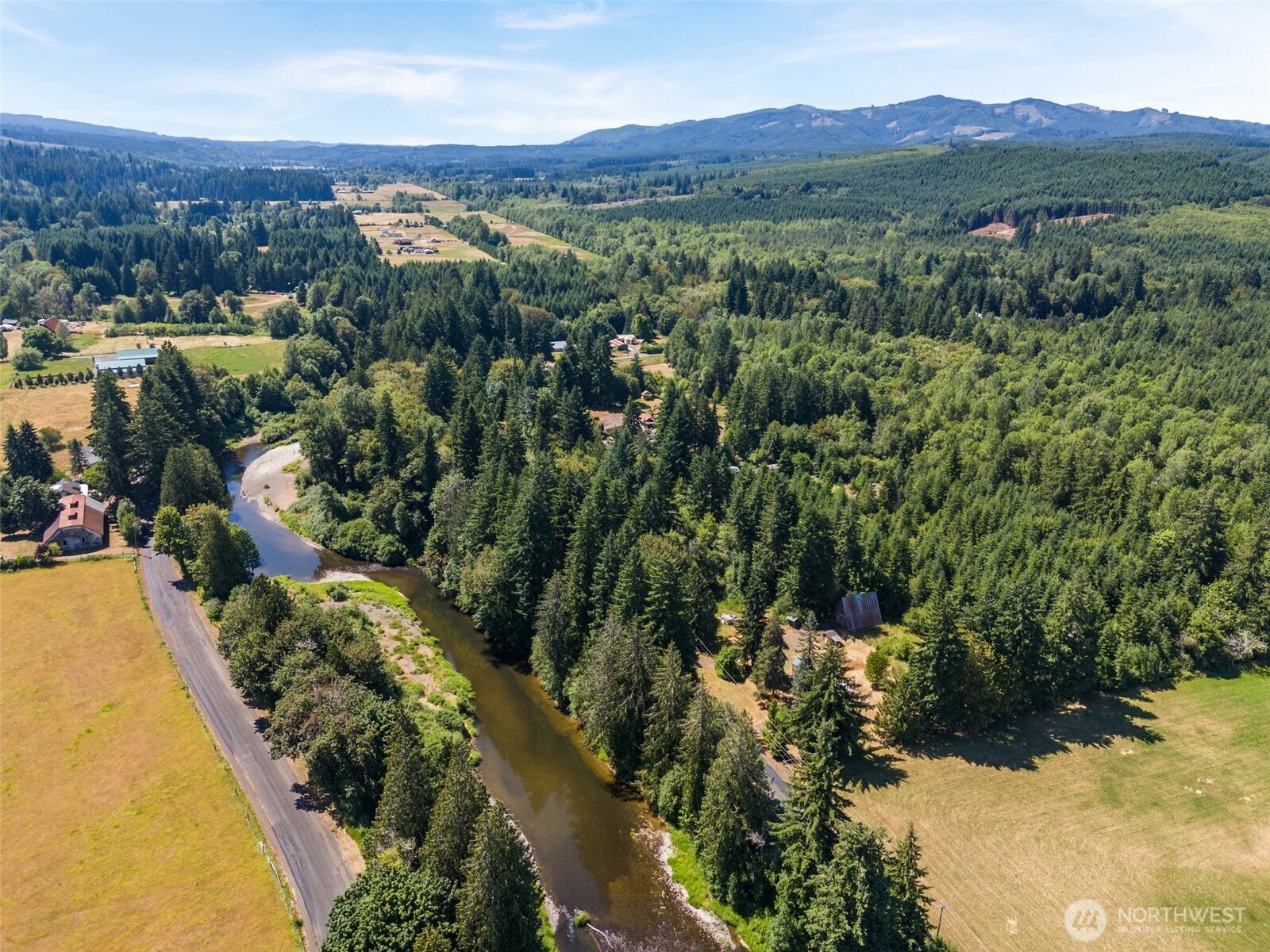 316 Leudinghaus Road Chehalis, WA 98532 - Photo 5 of 15 a view of a city with lush green forest