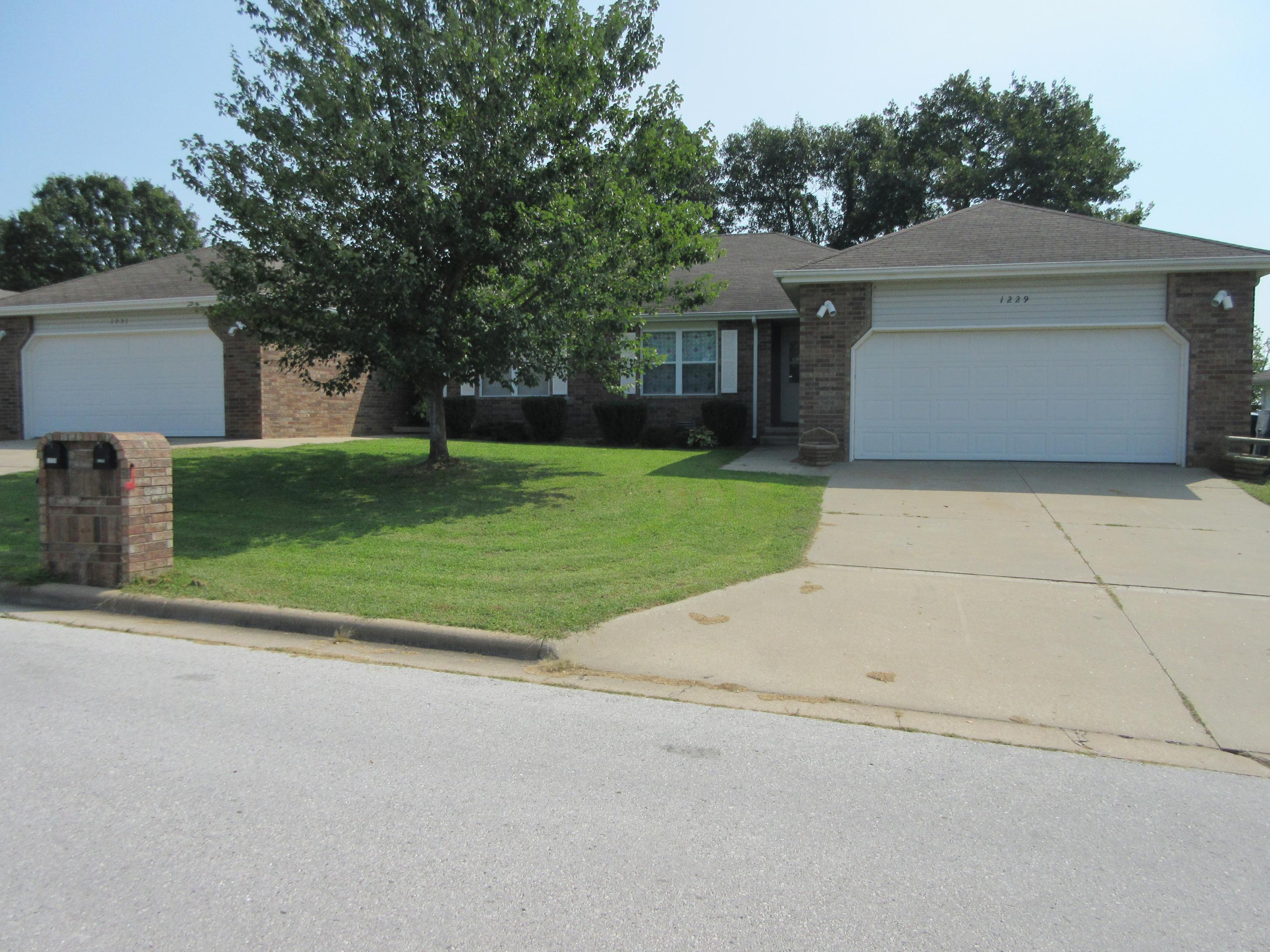 1229-1231 Bluegrass Road Nixa, MO 65714 - Photo 1 of 1 IMG_3642