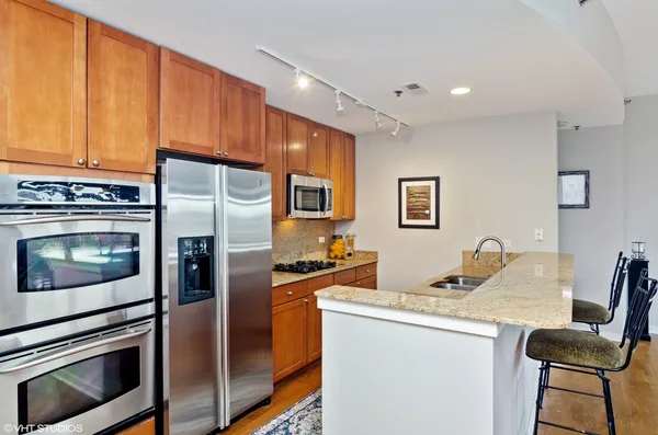 $4,200 | 600 West Drummond Place, Unit 413, Chicago, IL 60614