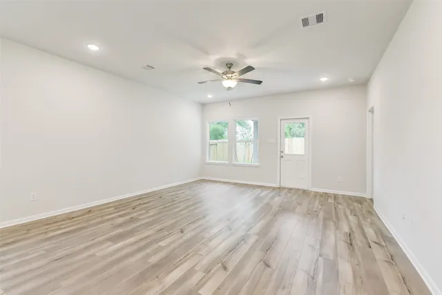 $289,990 | 2101 Caney Creek Lane, Conroe, TX 77301