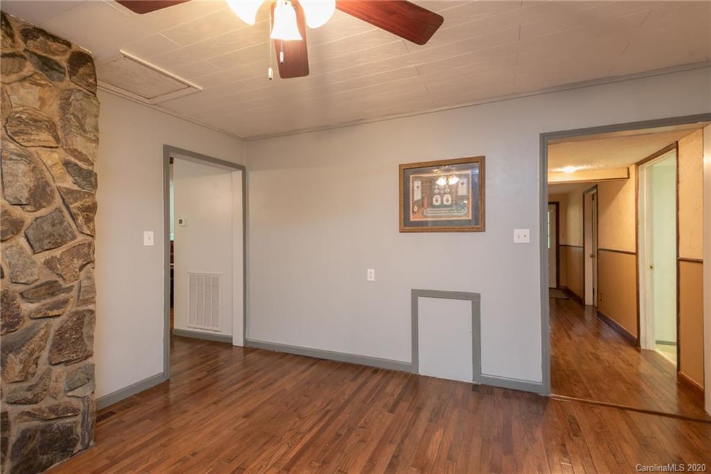 4265 Old Shelby Road Hickory, NC 28602 - Photo 17 of 45 Gallery Image 17