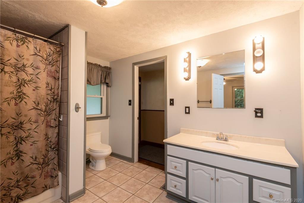 4265 Old Shelby Road Hickory, NC 28602 - Photo 25 of 45 Gallery Image 25
