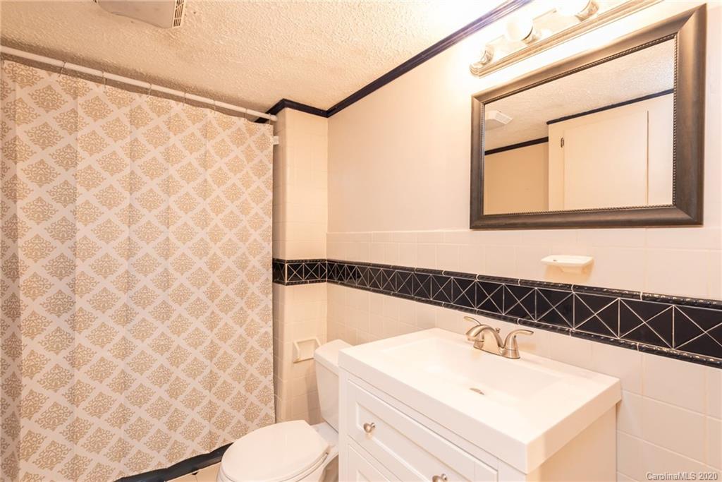 4265 Old Shelby Road Hickory, NC 28602 - Photo 33 of 45 Gallery Image 33