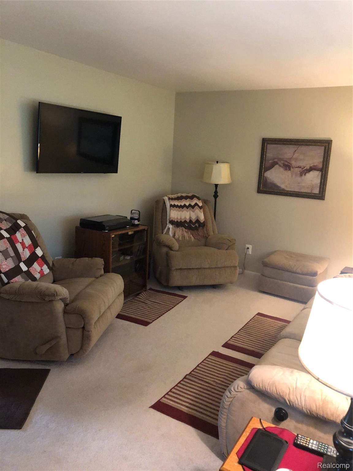 4359 Genesee Road Lapeer, MI 48446 - Photo 11 of 27 g12.JPG