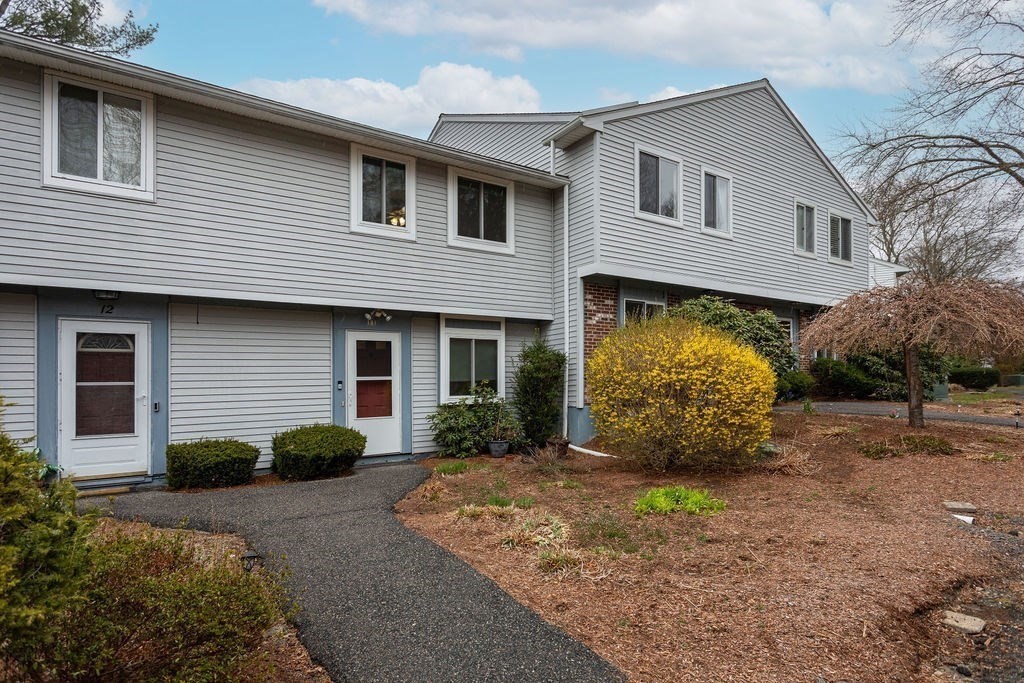 11 Apple Tree Hill Road, Unit 11 Hopkinton, MA 01748 - Photo 2 of 22 Gallery Image 2