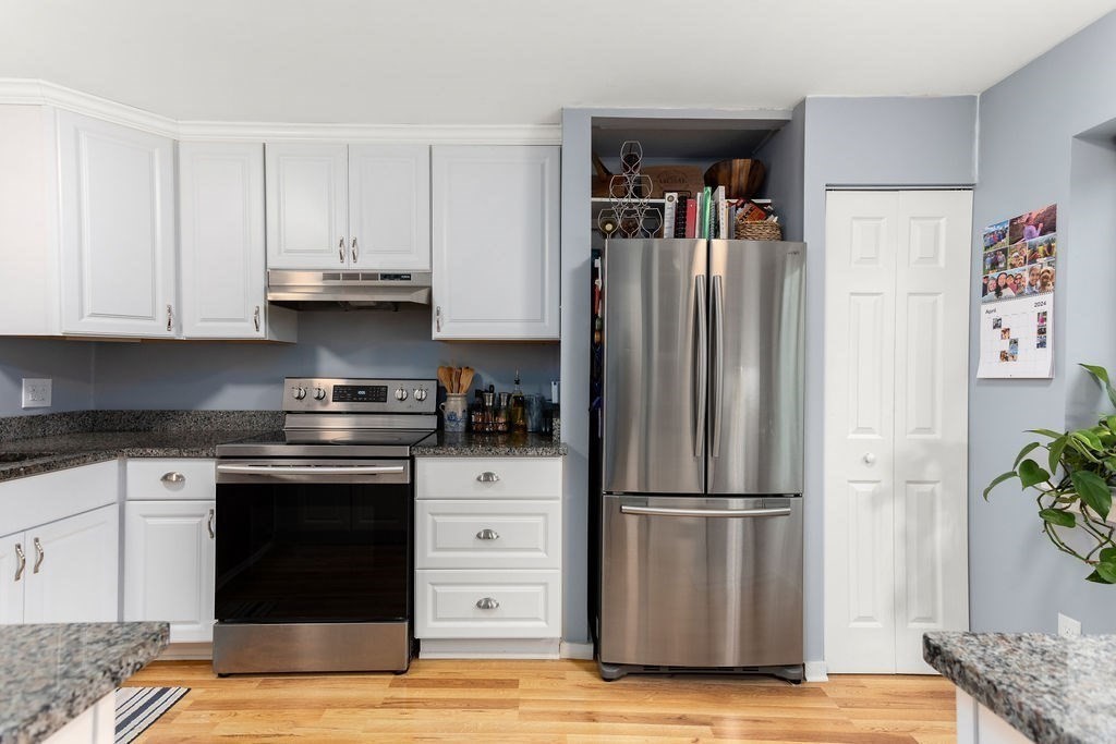 11 Apple Tree Hill Road, Unit 11 Hopkinton, MA 01748 - Photo 3 of 22 Gallery Image 3