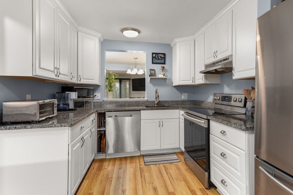 11 Apple Tree Hill Road, Unit 11 Hopkinton, MA 01748 - Photo 6 of 22 Gallery Image 6