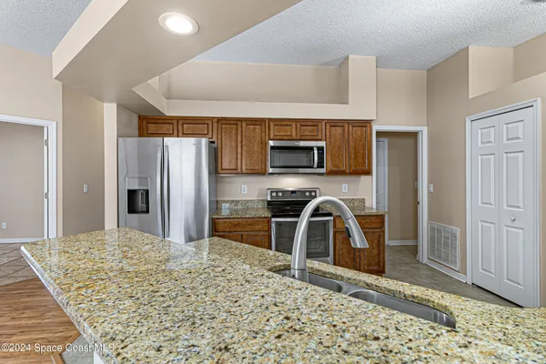 $2,400 | 1734 Morning Glory Drive, Melbourne, FL 32940