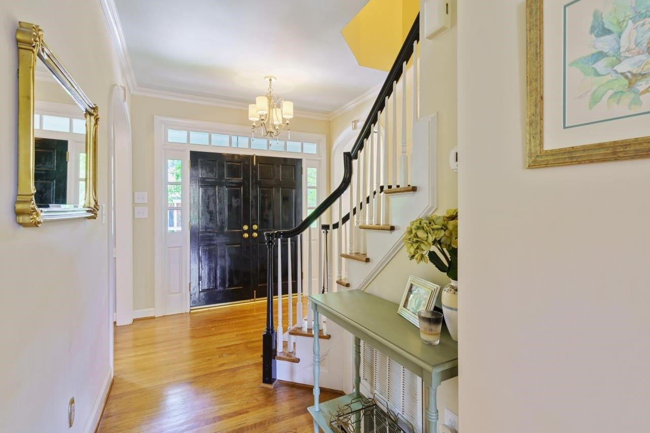 1216 Weldon Place Raleigh, NC 27608 - Photo 4 of 41 Photo 4