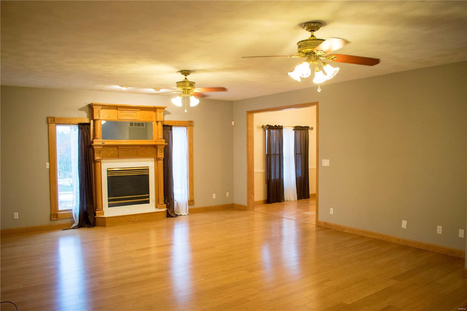 7475 Covered Bridge Drive Waterloo, IL 62298 - Photo 9 of 57