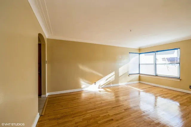 $1,200 | 1906 West 80th Street, Unit 1W, Chicago, IL 60620